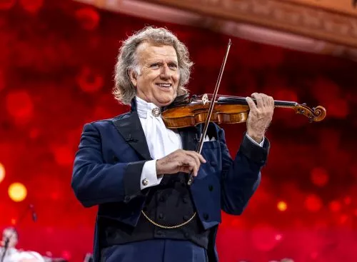 AndrC3A9Rieus2026ChristmasConcertLetItSnow_134332528205535572_big-cine_deskt.webp